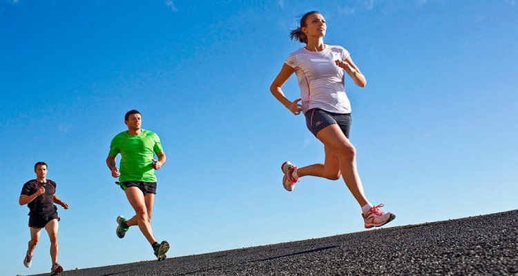 ¿COMO SE QUEMA MAS CALORIAS? ¿CORRIENDO KILOMETROS RAPIDOS O LENTOS?