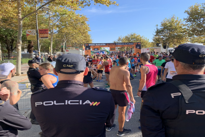 Policía en medio Maratón de Valencia