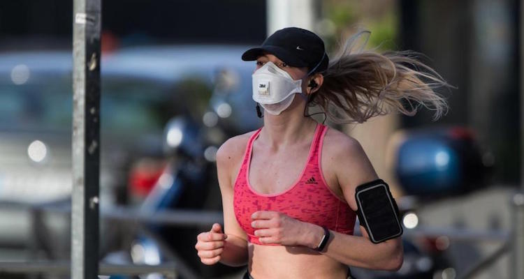 correr con mascarilla