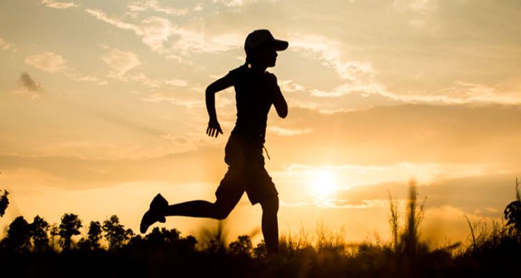 beneficios de correr en la tarde
